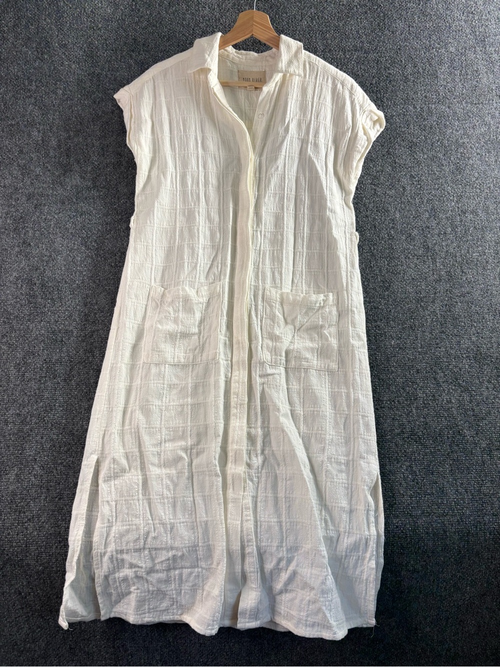 Moon River Cream Button-Front Textured Shirt Dress